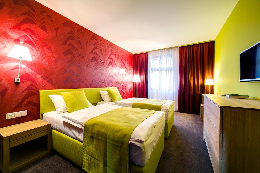 Hotel Restaurant Darwin براغ المظهر الخارجي الصورة